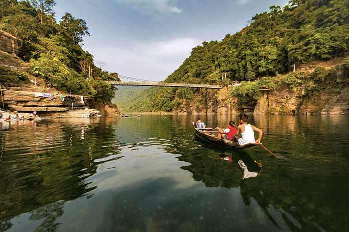 Dawki-Meghalaya-Tourist-Cabs